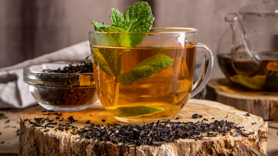 Herbal Teas & Warm Elixirs: Hydration with a Purpose 